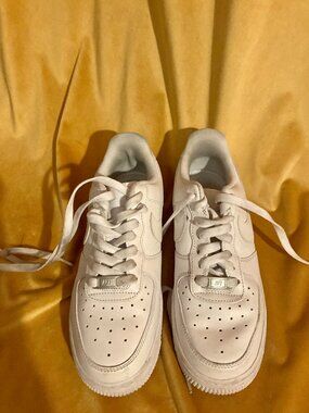 Nike Air Force 1 '07 sneakers in triple white womens 7.5
